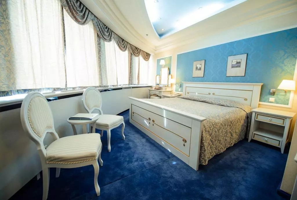 hotel ambassador saint petersburg_shabavizparvaz_05.jpg